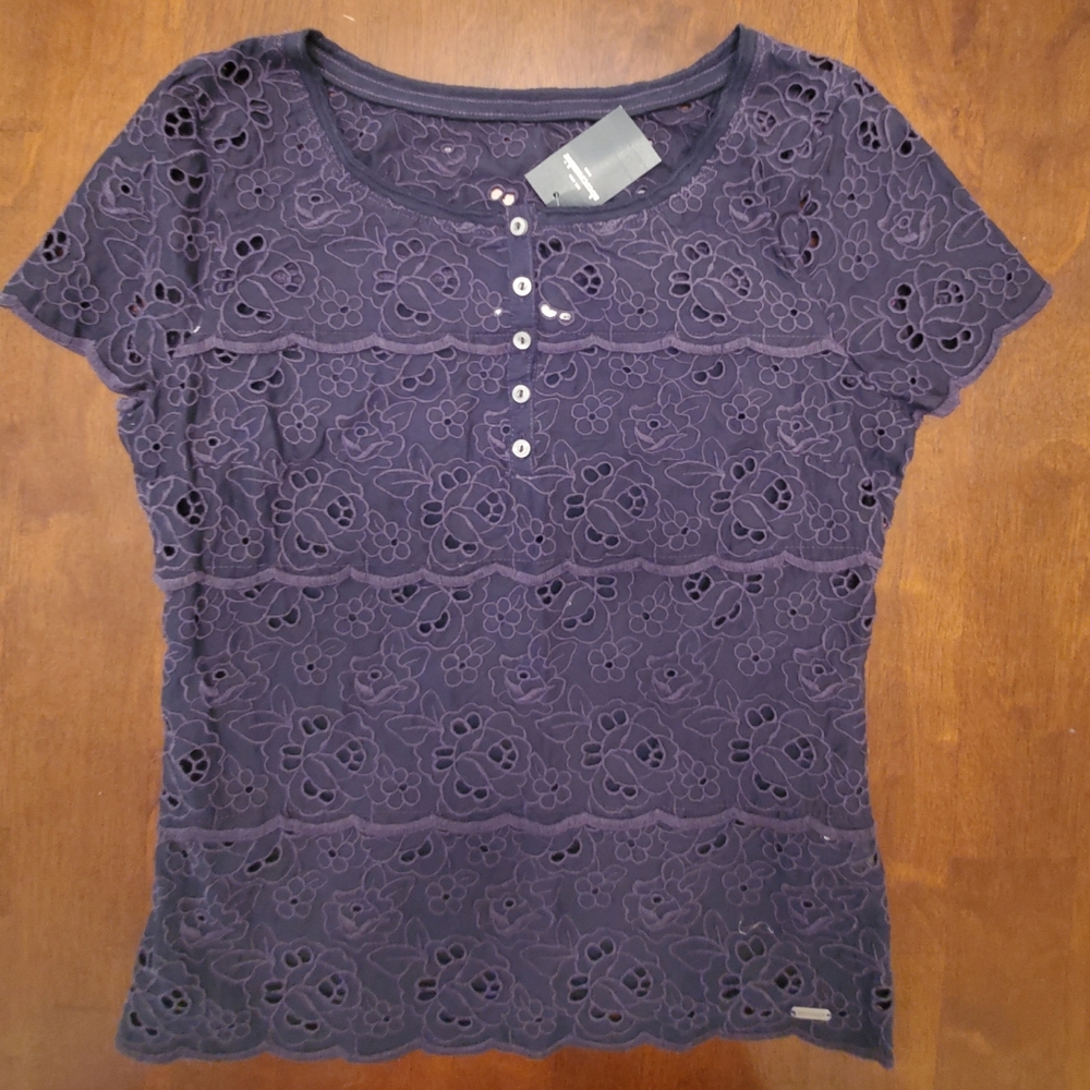 NWT. AK Navy Shirt